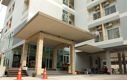 Centrino Hotel Surat Thani Exterior photo