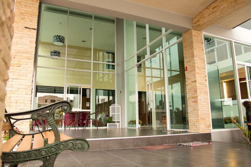 Centrino Hotel Surat Thani Exterior photo
