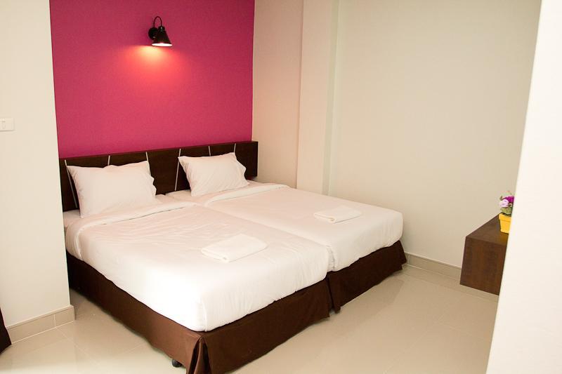 Centrino Hotel Surat Thani Exterior photo